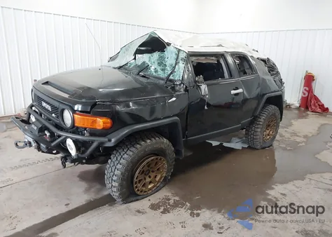 2007 Toyota Fj Cruiser z USA, uszkodzony, nr VIN JTEBU11F670034486